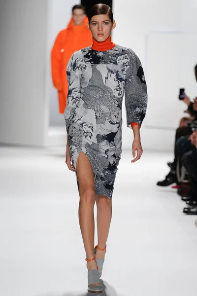 Look 8